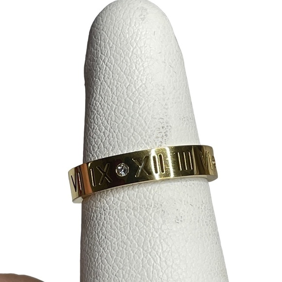 Roman Numeral ring NWOT 4.75 - Picture 4 of 5